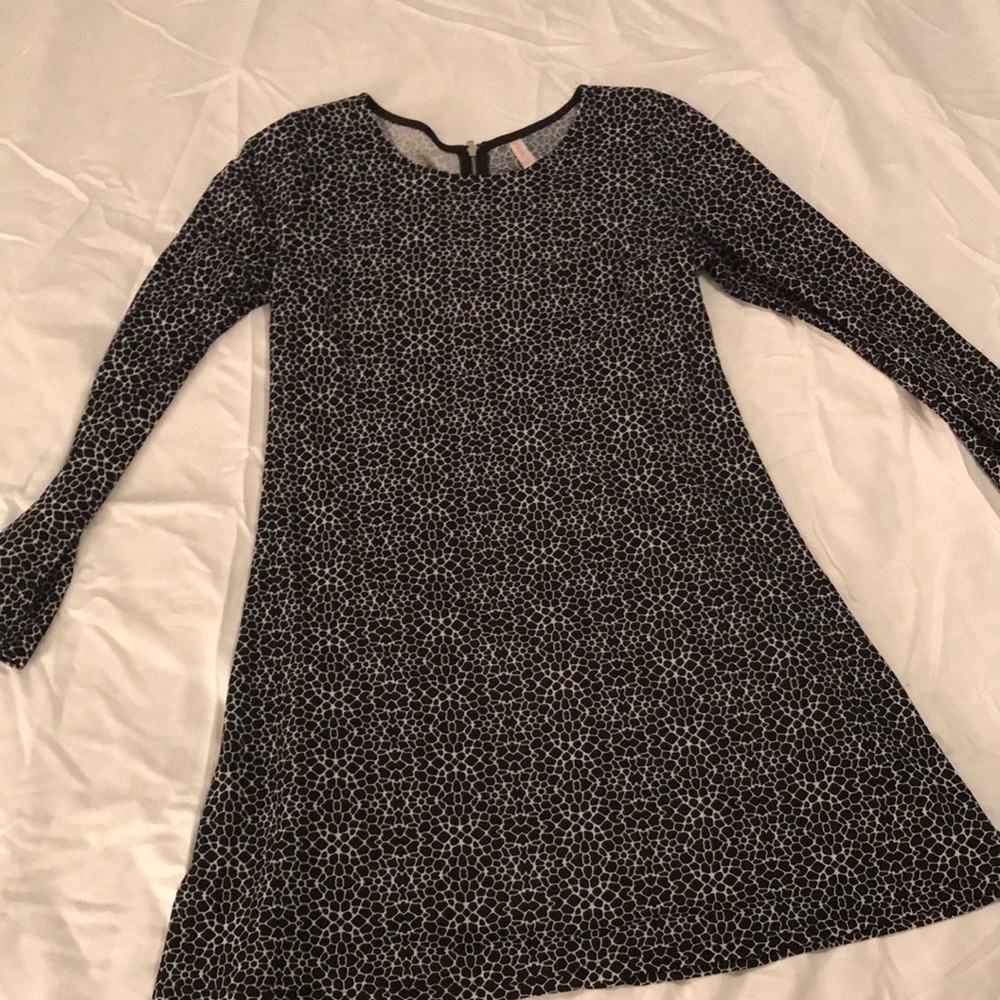 Xhilaration shift dress size large